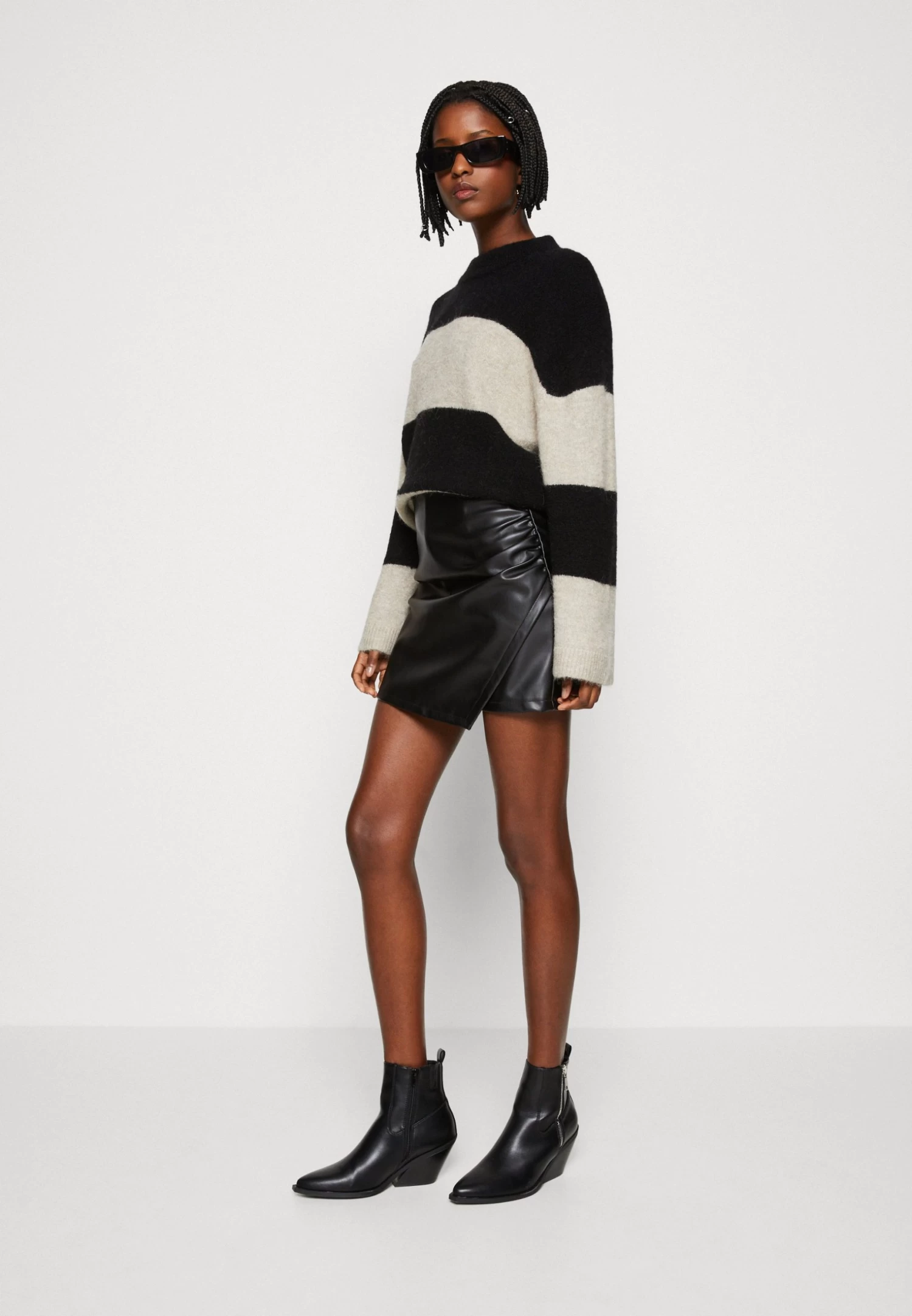 Even&Odd Shorts - Black 2 Even&Odd Shorts - Black - Imagen 2