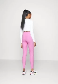 Medias - Purple -Estilo Urbano Ventas 2c90b59c460a4104b2d409fab718e35f