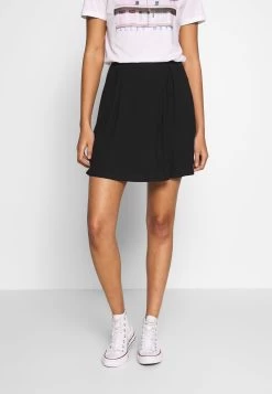 Even&Odd Falda Acampanada - Black