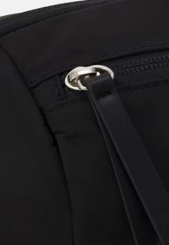 Even&Odd Riñonera - Black -Estilo Urbano Ventas 3e758792ec134ca1952bb6f25b77e5ac