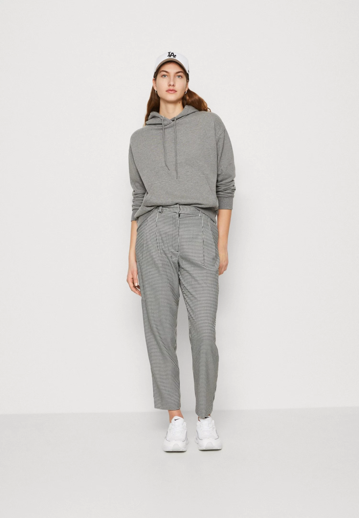 Even&Odd Jersey Con Capucha - Mottled Grey 2 Even&Odd Jersey Con Capucha - Mottled Grey - Imagen 2