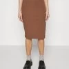 Pencil Skirt With Slit - Falda De Tubo - Brown
