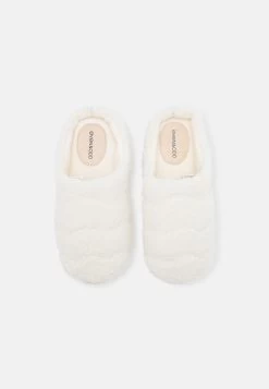 Even&Odd Pantuflas - Off-White 11 Even&Odd Pantuflas - Off-White -Estilo Urbano Ventas 68a2a8860e8e4a2e8c4a995170417e9b