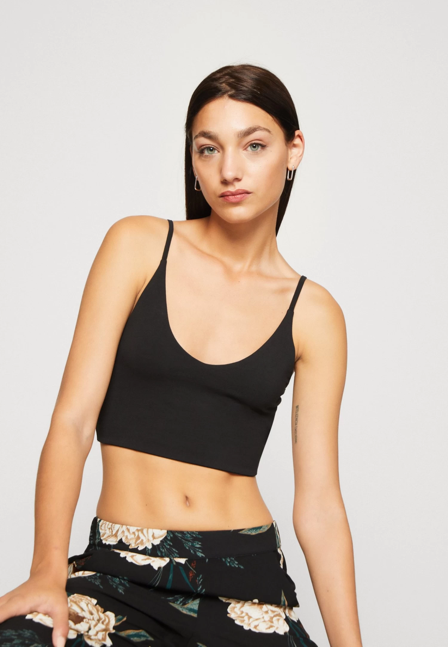 Even&Odd 2 Pack - Top - Black/Taupe 5 Even&Odd 2 Pack - Top - Black/Taupe - Imagen 5