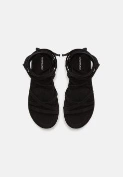 Even&Odd Sandalias Con Plataforma - Black -Estilo Urbano Ventas 7b5a41ab552d4a3fb4050d0de88cbbac