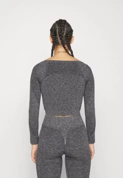 Seamless Cropped Longsleeve - Camiseta De Manga Larga - Black -Estilo Urbano Ventas 7d040ae2db5048f893d371c75aa96ed7