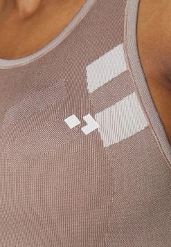 Sujetadores Deportivos Con Sujeción Media - Taupe -Estilo Urbano Ventas 8b3e2ee3092b4b2e9f39e910ae360174