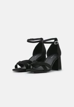 Sandalias - Black 8 Sandalias - Black -Estilo Urbano Ventas 9bd9e3ea4ce94f78a3dfdaa65f5a7ed7