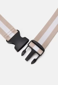 Even&Odd Riñonera - Beige 8 Even&Odd Riñonera - Beige -Estilo Urbano Ventas a5ee7fb1ba80444fa7d7927383a98879