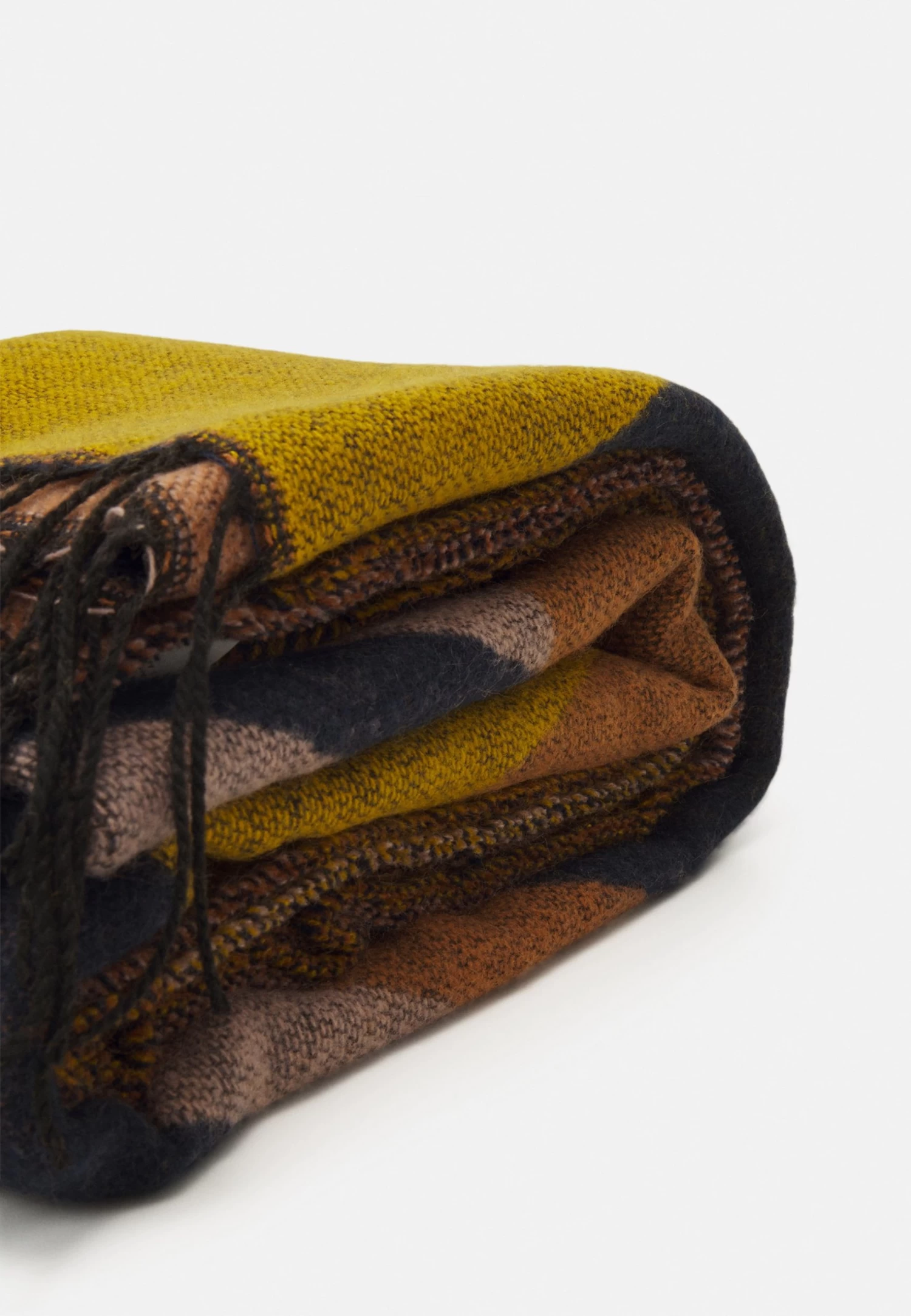 Even&Odd Bufanda - Mustard Yellow/Orange 2 Even&Odd Bufanda - Mustard Yellow/Orange - Imagen 2