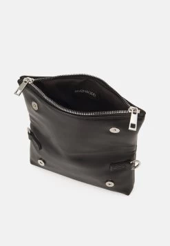 Even&Odd Clutch - Black -Estilo Urbano Ventas db1ff2ec49054e948c4ce6c9c939703a