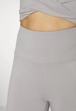 Medias - Taupe -Estilo Urbano Ventas e3d72fd47f594008ad5571dd10b60a2d