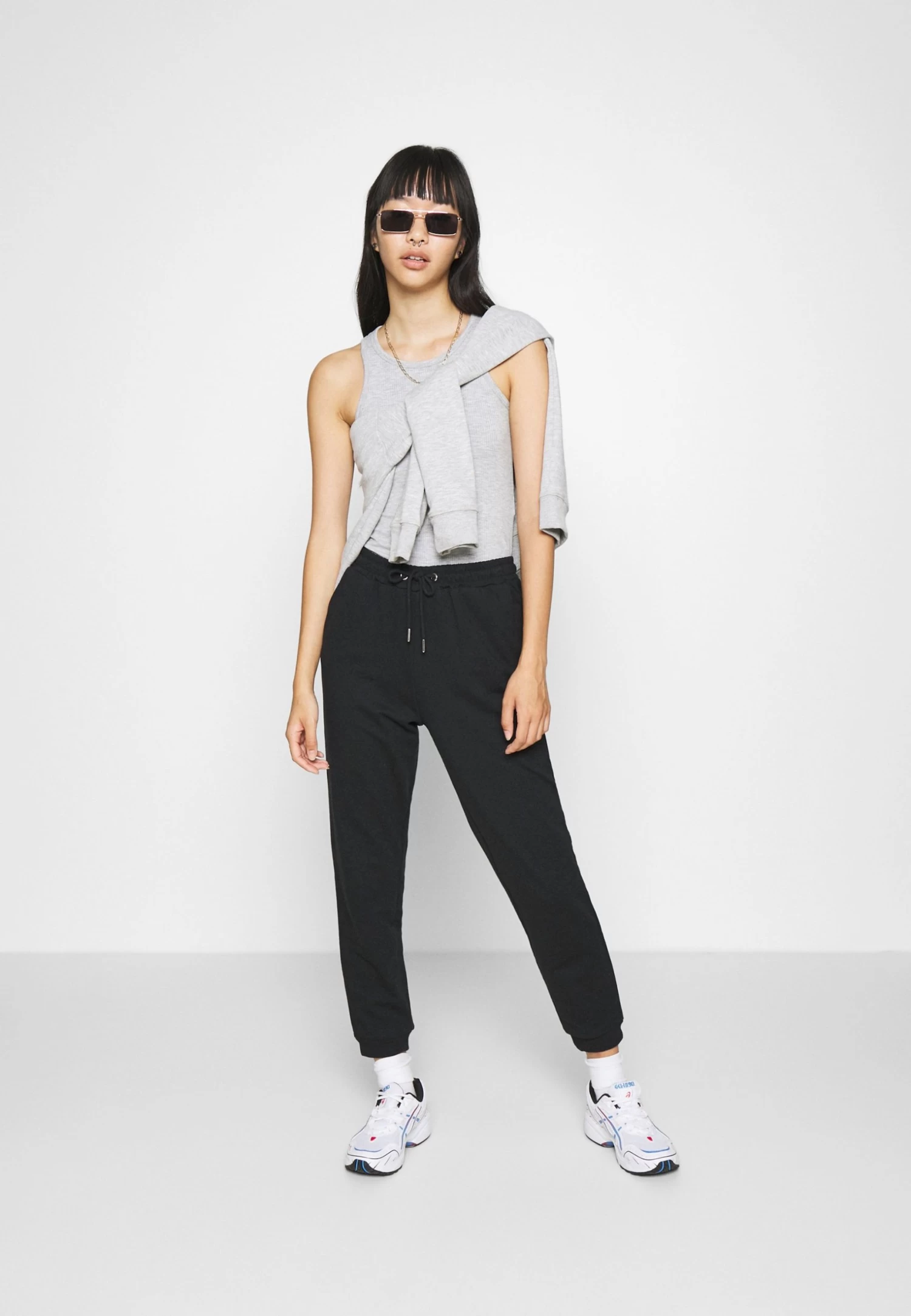 Even&Odd Regular Fit Joggers - Pantalones Deportivos - Black 2 Even&Odd Regular Fit Joggers - Pantalones Deportivos - Black - Imagen 2