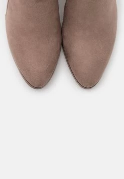 Even&Odd Botas Mosqueteras - Taupe -Estilo Urbano Ventas ee44cbb511e4465088eac6c89b7c9205