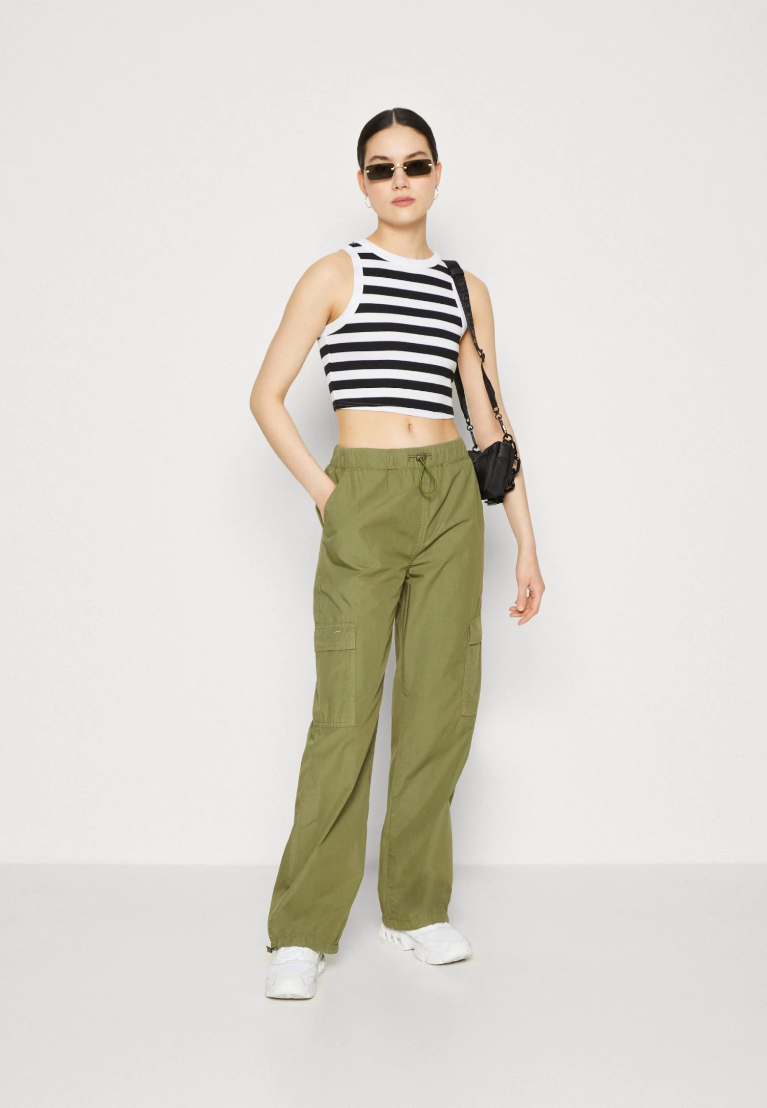 Even&Odd Pantalones Cargo - Khaki 2 Even&Odd Pantalones Cargo - Khaki - Imagen 2