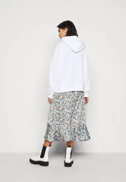 Jersey Con Capucha - White -Estilo Urbano Ventas fb08311576df4d918e24e464a9462442